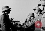 Immagine di Truppe tedesche decorate Parigi Francia, 1940, secondo 44 filmato di repertorio 65675053121