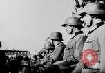 Immagine di Truppe tedesche decorate Parigi Francia, 1940, secondo 47 filmato di repertorio 65675053121