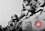 Immagine di Truppe tedesche decorate Parigi Francia, 1940, secondo 50 filmato di repertorio 65675053121