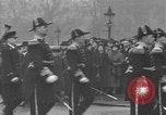 Standbild gun Crews von Pembrook und ausgezeichnet London England Vereinigtes Königreich, 1936, aus Sekunde 9 historischem Filmmaterial Videoclip 65675053126