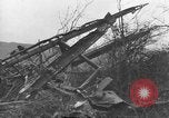 Standbild Wracks von Flugzeugen Petersfield Hampshire Vereinigtes Königreich, 1936, aus Sekunde 23 historischem Filmmaterial Videoclip 65675053127