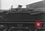 Standbild Live Fire Demonstrationen bei der British Army Royal School of Artillerie Salisbury England, 1936, aus Sekunde 8 historischem Filmmaterial Videoclip 65675053131