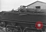 Standbild Live Fire Demonstrationen bei der British Army Royal School of Artillerie Salisbury England, 1936, aus Sekunde 9 historischem Filmmaterial Videoclip 65675053131