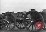 Standbild Live Fire Demonstrationen bei der British Army Royal School of Artillerie Salisbury England, 1936, aus Sekunde 11 historischem Filmmaterial Videoclip 65675053131