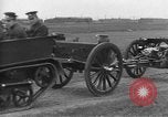 Standbild Live Fire Demonstrationen bei der British Army Royal School of Artillerie Salisbury England, 1936, aus Sekunde 14 historischem Filmmaterial Videoclip 65675053131