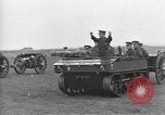 Standbild Live Fire Demonstrationen bei der British Army Royal School of Artillerie Salisbury England, 1936, aus Sekunde 20 historischem Filmmaterial Videoclip 65675053131