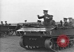 Standbild Live Fire Demonstrationen bei der British Army Royal School of Artillerie Salisbury England, 1936, aus Sekunde 21 historischem Filmmaterial Videoclip 65675053131