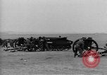 Standbild Live Fire Demonstrationen bei der British Army Royal School of Artillerie Salisbury England, 1936, aus Sekunde 34 historischem Filmmaterial Videoclip 65675053131
