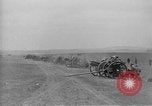 Standbild Live Fire Demonstrationen bei der British Army Royal School of Artillerie Salisbury England, 1936, aus Sekunde 43 historischem Filmmaterial Videoclip 65675053131
