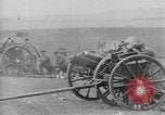 Standbild Live Fire Demonstrationen bei der British Army Royal School of Artillerie Salisbury England, 1936, aus Sekunde 44 historischem Filmmaterial Videoclip 65675053131