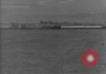 Standbild Live Fire Demonstrationen bei der British Army Royal School of Artillerie Salisbury England, 1936, aus Sekunde 47 historischem Filmmaterial Videoclip 65675053131