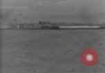 Standbild Live Fire Demonstrationen bei der British Army Royal School of Artillerie Salisbury England, 1936, aus Sekunde 48 historischem Filmmaterial Videoclip 65675053131