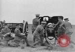 Standbild Live Fire Demonstrationen bei der British Army Royal School of Artillerie Salisbury England, 1936, aus Sekunde 53 historischem Filmmaterial Videoclip 65675053131