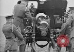 Standbild Live Fire Demonstrationen bei der British Army Royal School of Artillerie Salisbury England, 1936, aus Sekunde 55 historischem Filmmaterial Videoclip 65675053131