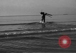 Standbild tot beached Whale United States USA, 1936, aus Sekunde 62 historischem Filmmaterial Videoclip 65675053140