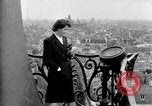 Standbild Colonne de Juilliet Paris Frankreich, 1940, aus Sekunde 42 historischem Filmmaterial Videoclip 65675053154