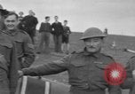 Image abattu allemand Messerschmidt Royaume-Uni, 1940, de la seconde 17 séquences d'archives historiques vidéo 65675053157