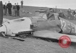 Image abattu allemand Messerschmidt Royaume-Uni, 1940, de la seconde 36 séquences d'archives historiques vidéo 65675053157