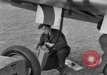 Standbild 66 Squadron RAF Spitfire Flugzeuge Vereinigtes Königreich, 1940, aus Sekunde 16 historischem Filmmaterial Videoclip 65675053159