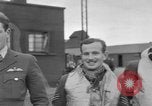 Standbild RAF-Piloten Briefing in der Schlacht von Großbritannien Vereinigtes Königreich, 1940, aus Sekunde 23 historischem Filmmaterial Videoclip 65675053160