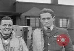 Standbild RAF-Piloten Briefing in der Schlacht von Großbritannien Vereinigtes Königreich, 1940, aus Sekunde 25 historischem Filmmaterial Videoclip 65675053160