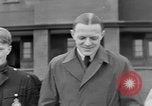 Standbild RAF-Piloten Briefing in der Schlacht von Großbritannien Vereinigtes Königreich, 1940, aus Sekunde 28 historischem Filmmaterial Videoclip 65675053160