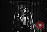 Standbild Pennsylvania Railroad Station New York City USA, 1940, aus Sekunde 22 historischem Filmmaterial Videoclip 65675053166