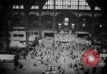Standbild Pennsylvania Railroad Station New York City USA, 1940, aus Sekunde 45 historischem Filmmaterial Videoclip 65675053166