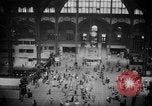 Standbild Pennsylvania Railroad Station New York City USA, 1940, aus Sekunde 50 historischem Filmmaterial Videoclip 65675053166