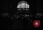 Standbild Pennsylvania Railroad Station New York City USA, 1940, aus Sekunde 56 historischem Filmmaterial Videoclip 65675053166