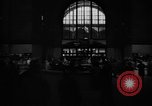 Standbild Pennsylvania Railroad Station New York City USA, 1940, aus Sekunde 58 historischem Filmmaterial Videoclip 65675053166