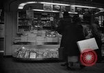 Standbild Pennsylvania Railroad Station New York City USA, 1940, aus Sekunde 22 historischem Filmmaterial Videoclip 65675053167