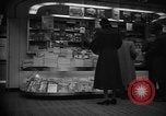 Standbild Pennsylvania Railroad Station New York City USA, 1940, aus Sekunde 28 historischem Filmmaterial Videoclip 65675053167