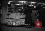 Standbild Pennsylvania Railroad Station New York City USA, 1940, aus Sekunde 29 historischem Filmmaterial Videoclip 65675053167