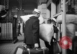 Standbild Pennsylvania Railroad Station New York City USA, 1940, aus Sekunde 15 historischem Filmmaterial Videoclip 65675053168
