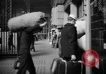 Standbild Pennsylvania Railroad Station New York City USA, 1940, aus Sekunde 16 historischem Filmmaterial Videoclip 65675053168