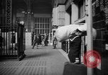 Standbild Pennsylvania Railroad Station New York City USA, 1940, aus Sekunde 22 historischem Filmmaterial Videoclip 65675053168