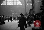 Standbild Pennsylvania Railroad Station New York United States USA, 1940, aus Sekunde 7 historischem Filmmaterial Videoclip 65675053169