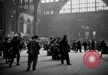 Standbild Pennsylvania Railroad Station New York United States USA, 1940, aus Sekunde 11 historischem Filmmaterial Videoclip 65675053169