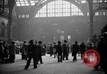 Standbild Pennsylvania Railroad Station New York United States USA, 1940, aus Sekunde 22 historischem Filmmaterial Videoclip 65675053169