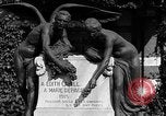 Immagine di Memoriale di Edith Cavell Bruxelles Belgio, 1920, secondo 30 filmato di repertorio 65675053216