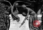 Immagine di Memoriale di Edith Cavell Bruxelles Belgio, 1920, secondo 33 filmato di repertorio 65675053216