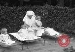 Immagine di Memoriale di Edith Cavell Bruxelles Belgio, 1920, secondo 60 filmato di repertorio 65675053216