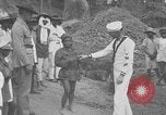Standbild amerikanische Matrosen in Nordafrika Nordafrika, 1920, aus Sekunde 13 historischem Filmmaterial Videoclip 65675053227
