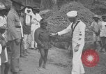 Standbild amerikanische Matrosen in Nordafrika Nordafrika, 1920, aus Sekunde 14 historischem Filmmaterial Videoclip 65675053227