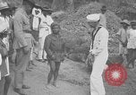 Standbild amerikanische Matrosen in Nordafrika Nordafrika, 1920, aus Sekunde 19 historischem Filmmaterial Videoclip 65675053227