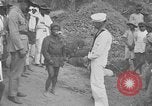 Standbild amerikanische Matrosen in Nordafrika Nordafrika, 1920, aus Sekunde 21 historischem Filmmaterial Videoclip 65675053227