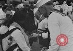 Standbild amerikanische Matrosen in Nordafrika Nordafrika, 1920, aus Sekunde 34 historischem Filmmaterial Videoclip 65675053227