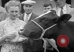 Standbild Kühe Sabetha Kansas USA, 1936, aus Sekunde 21 historischem Filmmaterial Videoclip 65675053235