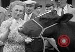 Standbild Kühe Sabetha Kansas USA, 1936, aus Sekunde 22 historischem Filmmaterial Videoclip 65675053235